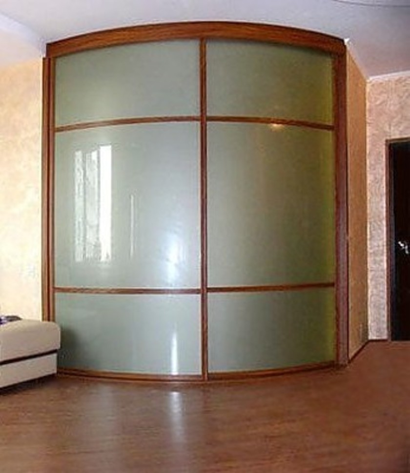 Встроенный шкаф купе радиусный в классическом стиле Атырау